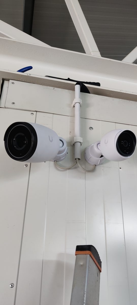 Kamery CCTV zewnętrzne na budynku — Białystok