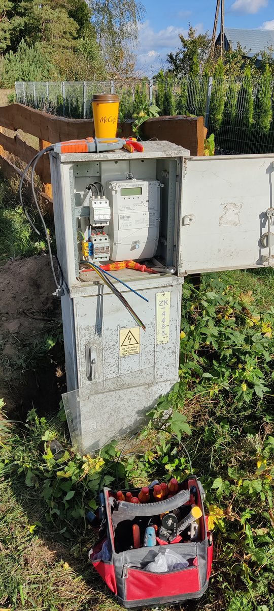 Tablica elektryczna zewnętrzna — pomiary Białystok